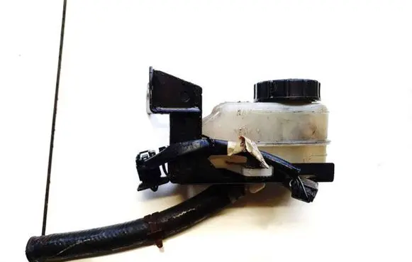 Brake fluid reservoir