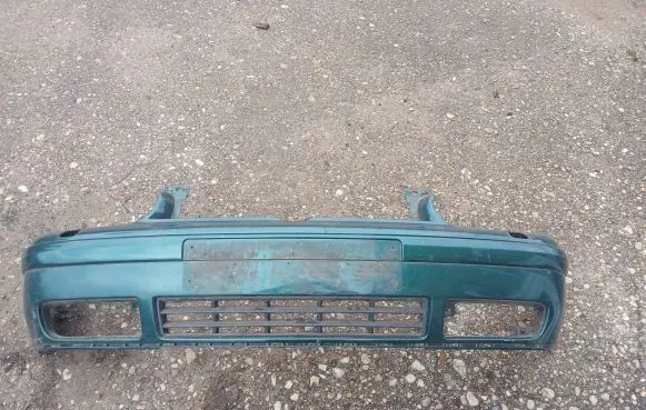 Volkswagen Golf IV Front bumper