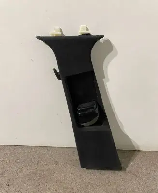 Mercedes-Benz E W212 (B) pillar trim (top) A2126900330