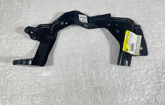 Chevrolet Camaro Headlight/headlamp mounting bracket 20944708 GM20944708