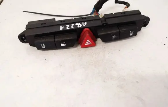 KIA Ceed Hazard light switch 937001h000 93700-1h000