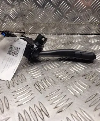 Volkswagen Golf V Wiper control stalk 1K0953519A