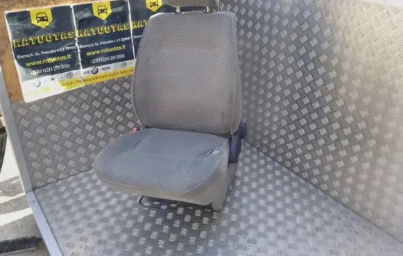 Volkswagen Transporter - Caravelle T4 Front driver seat 