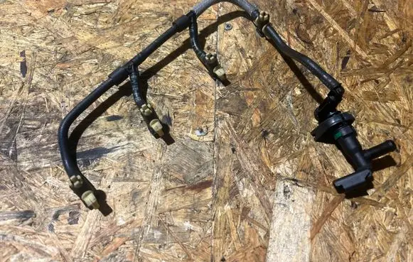 Nissan Navara D23 Fuel return line/hose S21467A