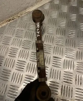 Rear control arm