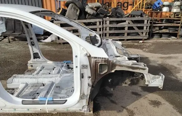 Hyundai Ioniq Front quarter panel 