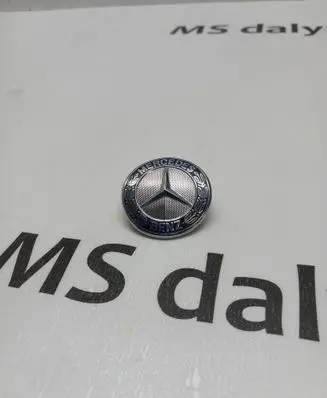 Mercedes-Benz C W204 Manufacturer badge logo/emblem A2048170316 2048170316