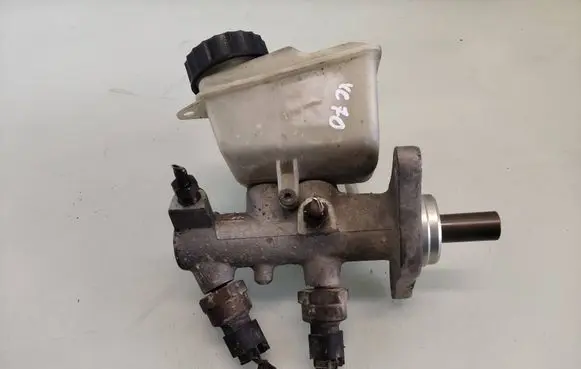 Volvo XC70 Master brake cylinder