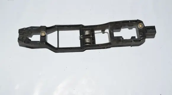 Rear door exterior handle/bracket