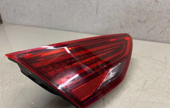 Seat Leon (5F) Tailgate rear/tail lights 5F0945307J