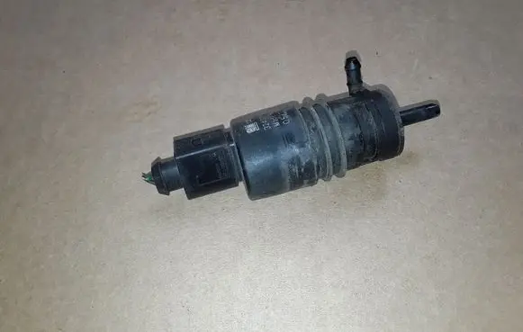 Opel Antara Windscreen/windshield washer pump 13250356 3240115