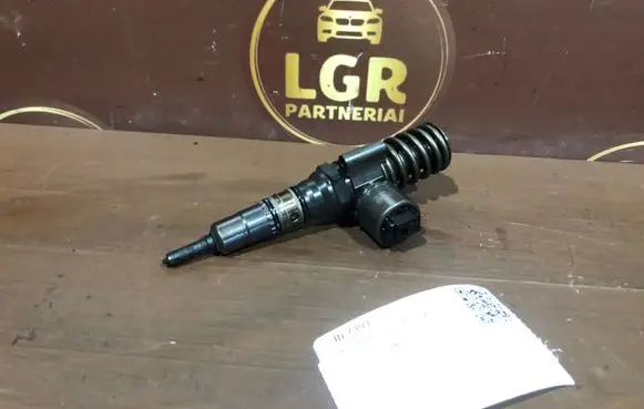 Skoda Octavia Mk2 (1Z) Fuel injector 03G130073G 0414720404
