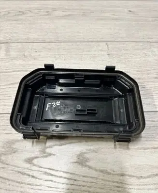 BMW 3 F30 F35 F31 Fuse box cover 9224872 10688710