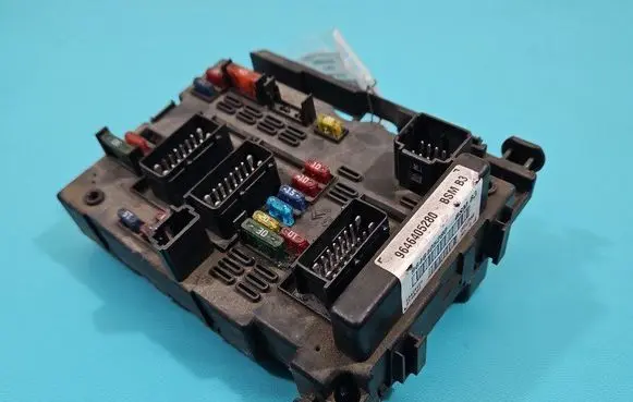 Peugeot 307 Central body control module 9646405280 IMPRK1509739