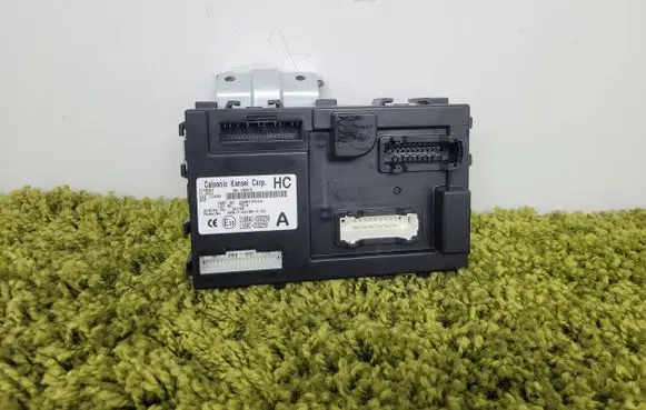Nissan Note (E12) Central body control module 284b1-3vu1a