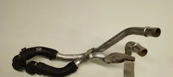 Land Rover Discovery 5 Engine coolant pipe/hose HPLA18C553GB