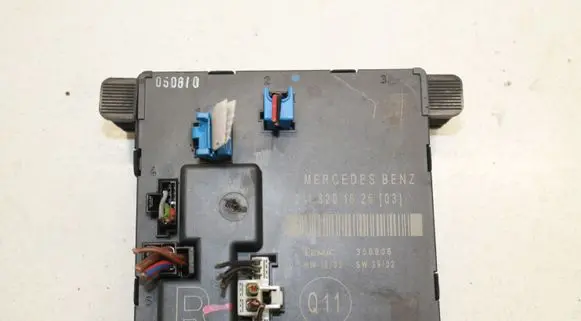 Mercedes-Benz E W211 Door control unit/module 2118201626