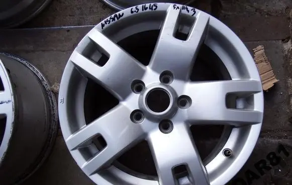 Nissan X-Trail T32 R16 alloy rim 