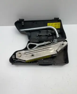 Audi A6 S6 C5 4B Tool set 4Z7012113 8L0011031A 4B0805616A