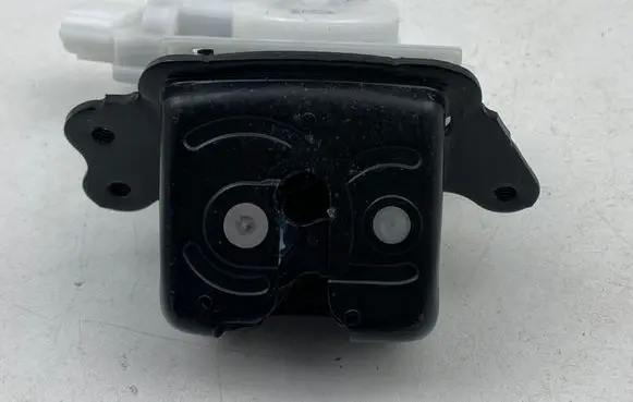 Loading door lock