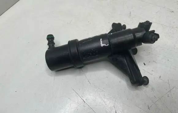 BMW 5 E60 E61 Headlight washer spray nozzle 61677038415 7038415