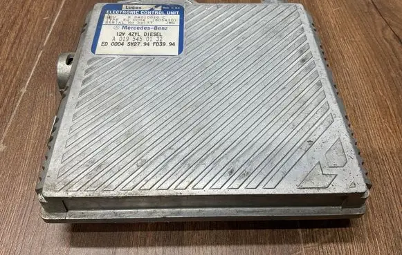 Mercedes-Benz C W202 Engine control unit/module A0195450132