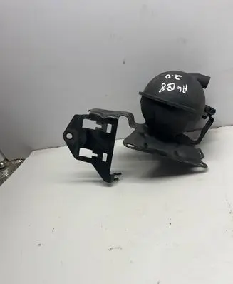 Vacuum air tank