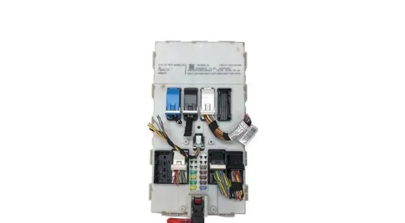 BMW 1 F20 F21 Fuse module 6135931568601 931568601