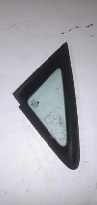Volkswagen Touran I Front triangle window/glass 