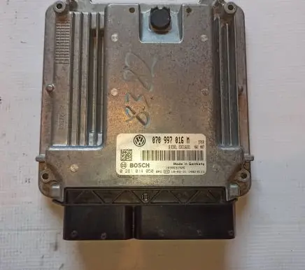 Volkswagen Transporter - Caravelle T5 Engine control unit/module 070997016M 1039S31926 0281014050