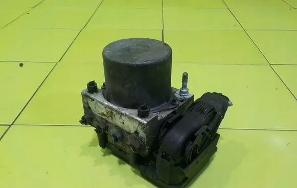 Nissan NV200 ABS Pump 0265800863 14AB129