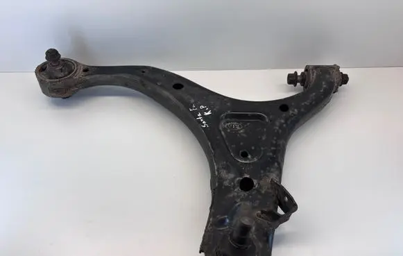 Hyundai Santa Fe Front lower control arm/wishbone 545002B