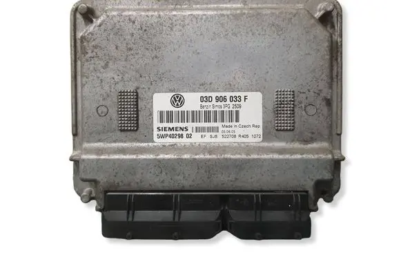 Volkswagen Polo IV 9N3 Engine control unit/module 03D906033F 5WP4029802 3PG2509
