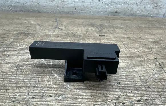 Audi A7 S7 4G Keyless (KESSY) go control unit/module 8K0907247 33542221