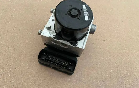 Mercedes-Benz SLK R172 ABS Pump A1729014200 285097113