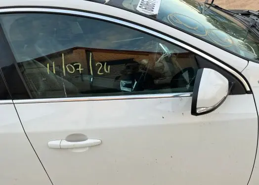 Volvo V60 Front door 614