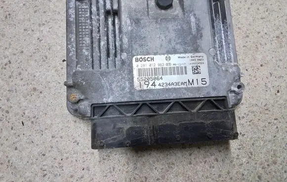 Fiat Croma Engine control unit/module 0281012963 55205064 4234A3EAM