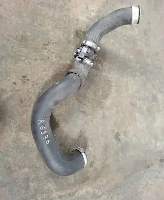 Volkswagen Transporter - Caravelle T5 Intercooler hose/pipe 7E0145980