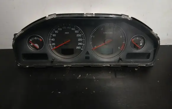 Speedometer (instrument cluster)