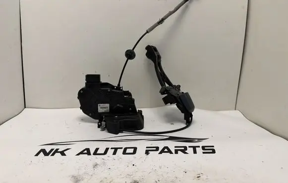 Volvo V70 Front door lock 31253665 986902104 A048317
