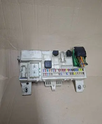 Volvo V50 Fuse module 30765015