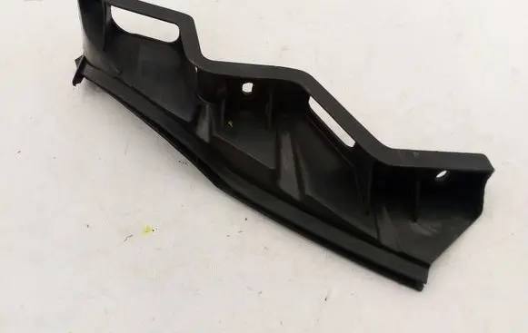 Volkswagen PASSAT B6 Front bumper mounting bracket 3C0807889