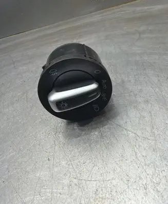 Volkswagen Jetta VI Light switch 3C8941431 2981