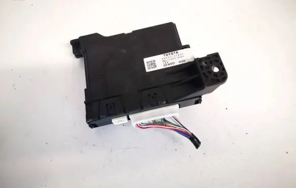 Toyota Auris E180 Other control units/modules 8865002e00 88650-02e00