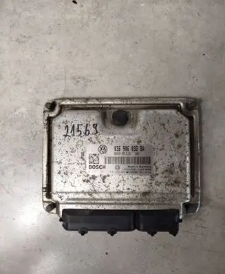 Volkswagen Golf V Engine control unit/module 036906032ba 0261201144