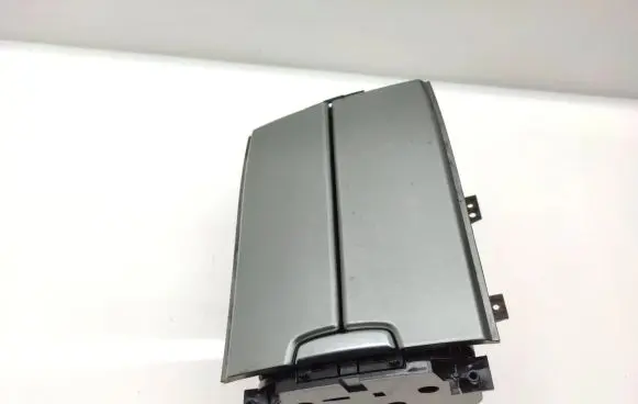 Cup holder front