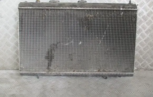Peugeot 607 Coolant radiator