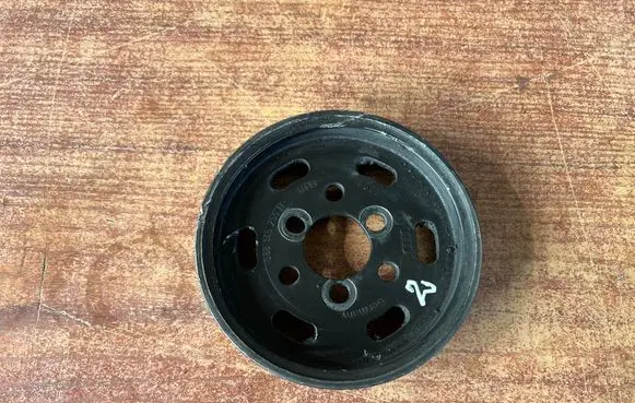 Volkswagen Sharan Power steering pump pulley 038145255B