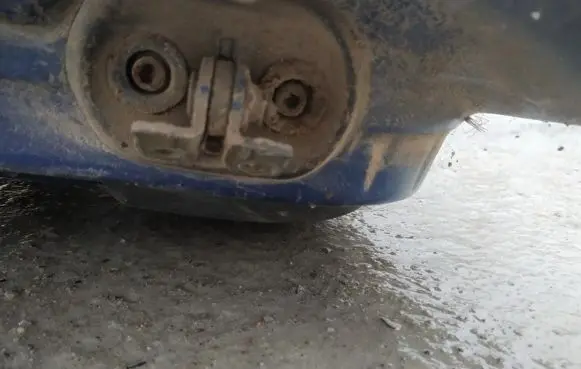 Fiat Punto (188) Rear door check strap stopper