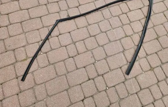 Toyota Camry VIII XV70 Front door rubber seal OPELCZESCI.com-D18